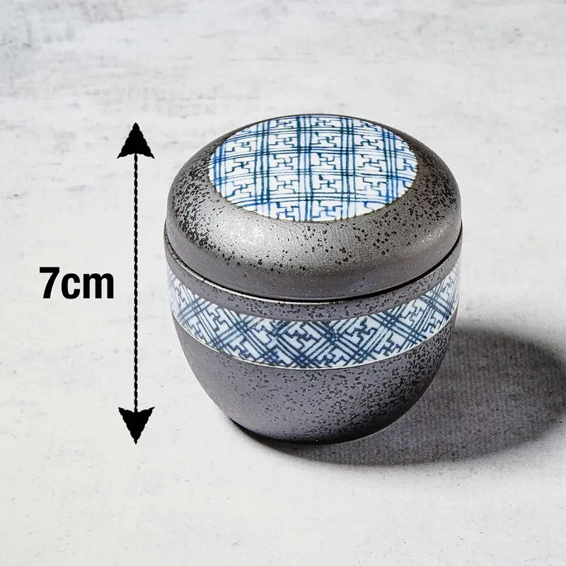 Chawan-mushi bowl, black crystal pattern