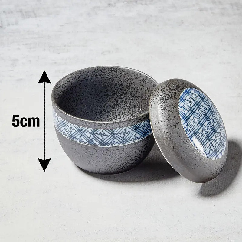 Chawan-mushi bowl, black crystal pattern