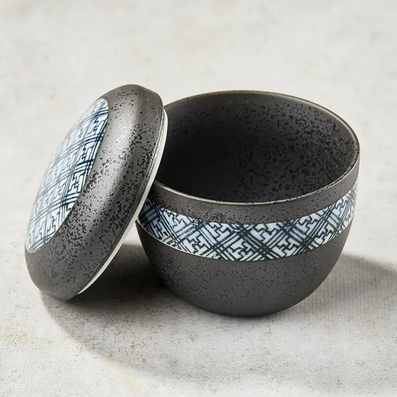 Chawanmushi bowl, black crystal pattern