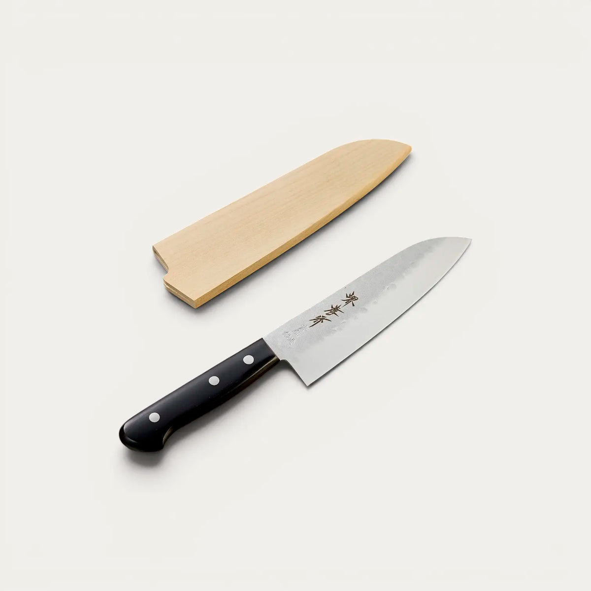 Couteau Santoku, lame martelée 165 mm