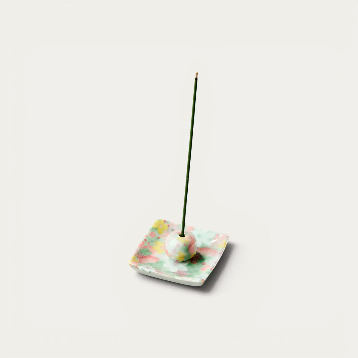 Coupelle à encens artisanale, motif floral, 5.5×5.5