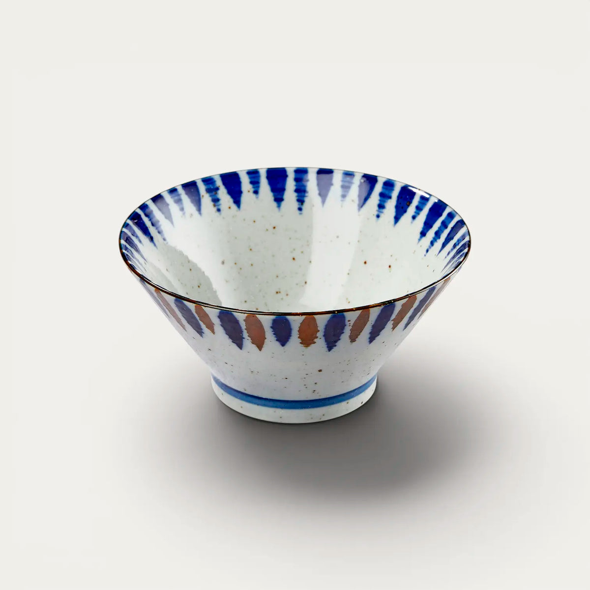 Bol à rāmen, porcelaine Minoyaki, motif FUCHITOKUSA