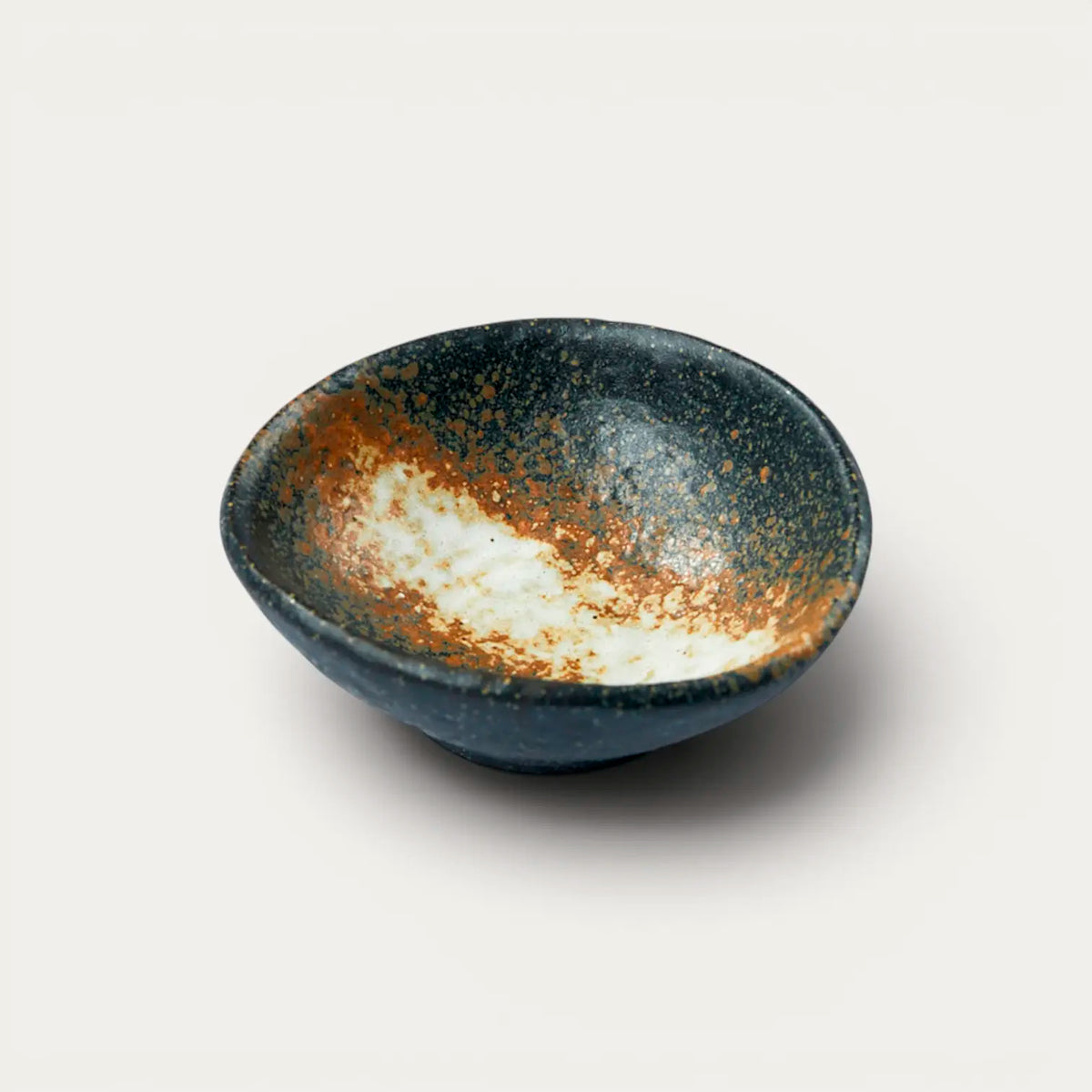Coupelle ochoko à sauce soja, assaisonnements, mise en bouche, design black bizen
