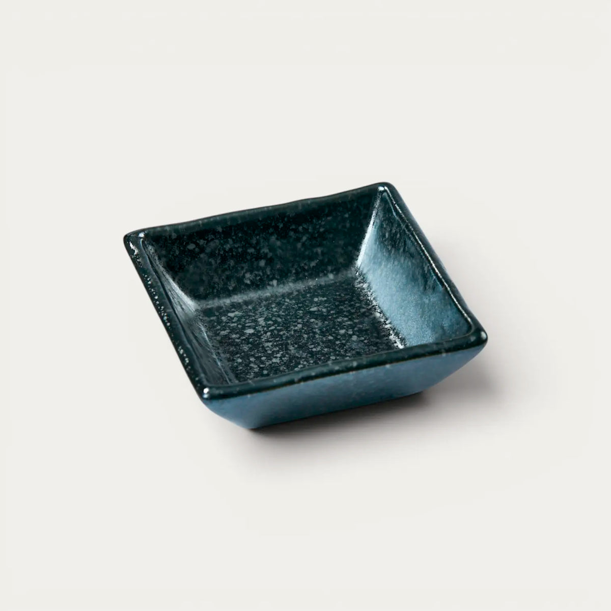 Yuzu tenmoku square koduke -soijakastike-, mauste- ja alkupalakuppi