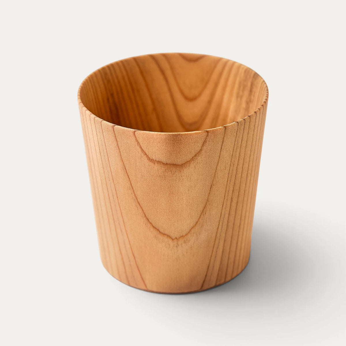 Copa de sake de madera de cedro de Yoshino