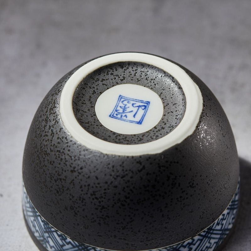 Chawan-mushi bowl, black crystal pattern
