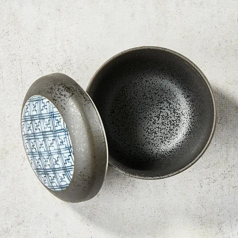 Chawanmushi bowl, black crystal pattern