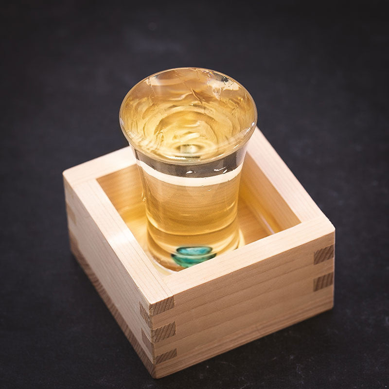 Recipiente de sake Masu 1go en madera de Hinoki