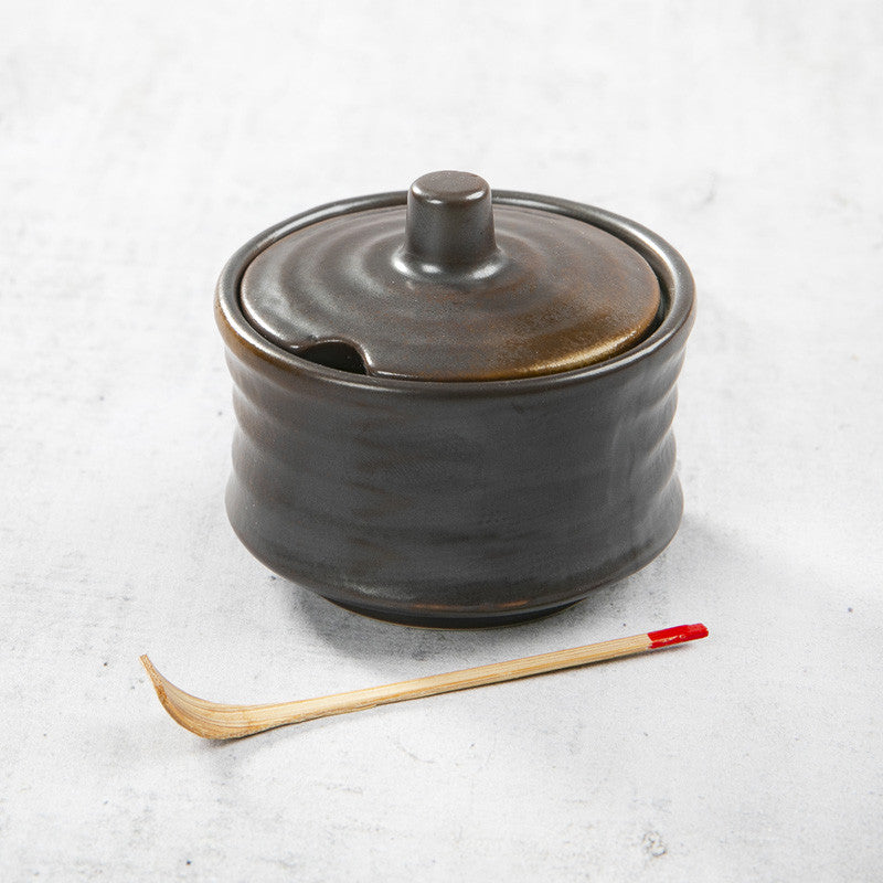 Astia shichimille, karashille ja mausteille, Yakishime cylindrical -design