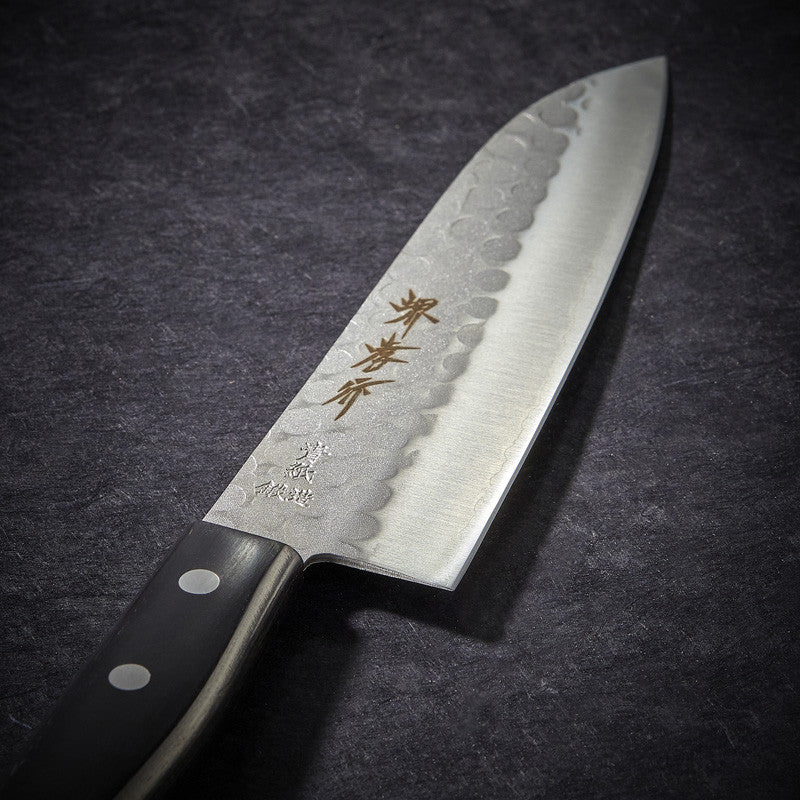 Couteau Santoku, lame martelée 165 mm