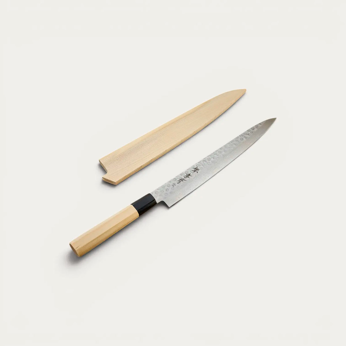 Leikkuuveitsi, damaskoitu terä 45 kerrosta taottu 240 mm