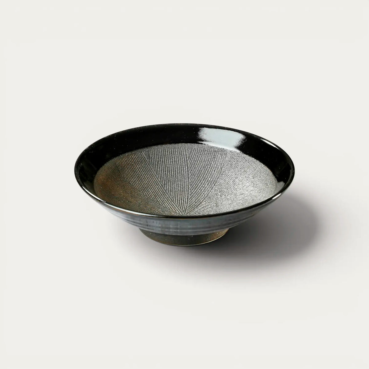 Prato kushime membachi kuroshu maki Ø 24,5 cm, profundidade 7,5 cm