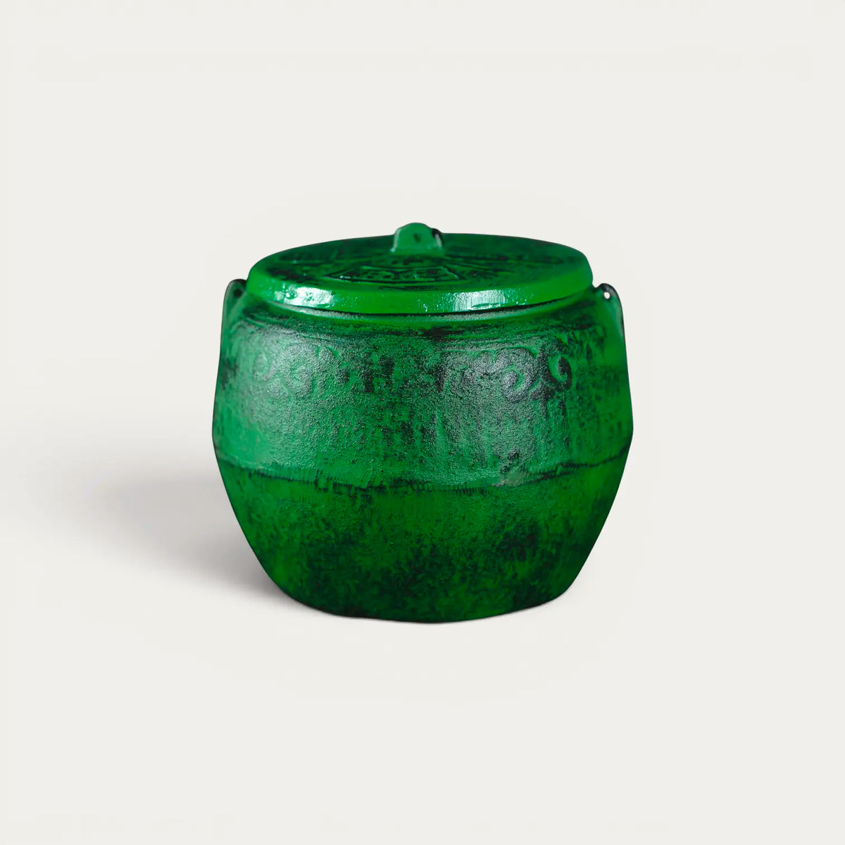 Cast iron jar for extinguishing charcoal